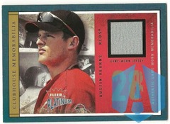 2004 Fleer Platinum Austin Kearns Clubhouse Memorabilia Reds Jersey CLU-AK