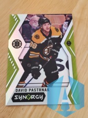 2017-18 Upper Deck Synergy Green David Pastrnak #32