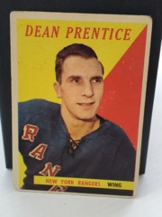 1958 Topps Hockey #32 Dean Prentice New York Rangers **see corners**