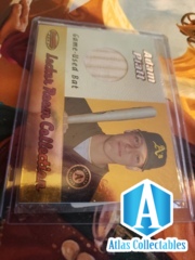 2000 Bowman's Best Locker Room Collection Bats Adam Piatt #LRCL-AP