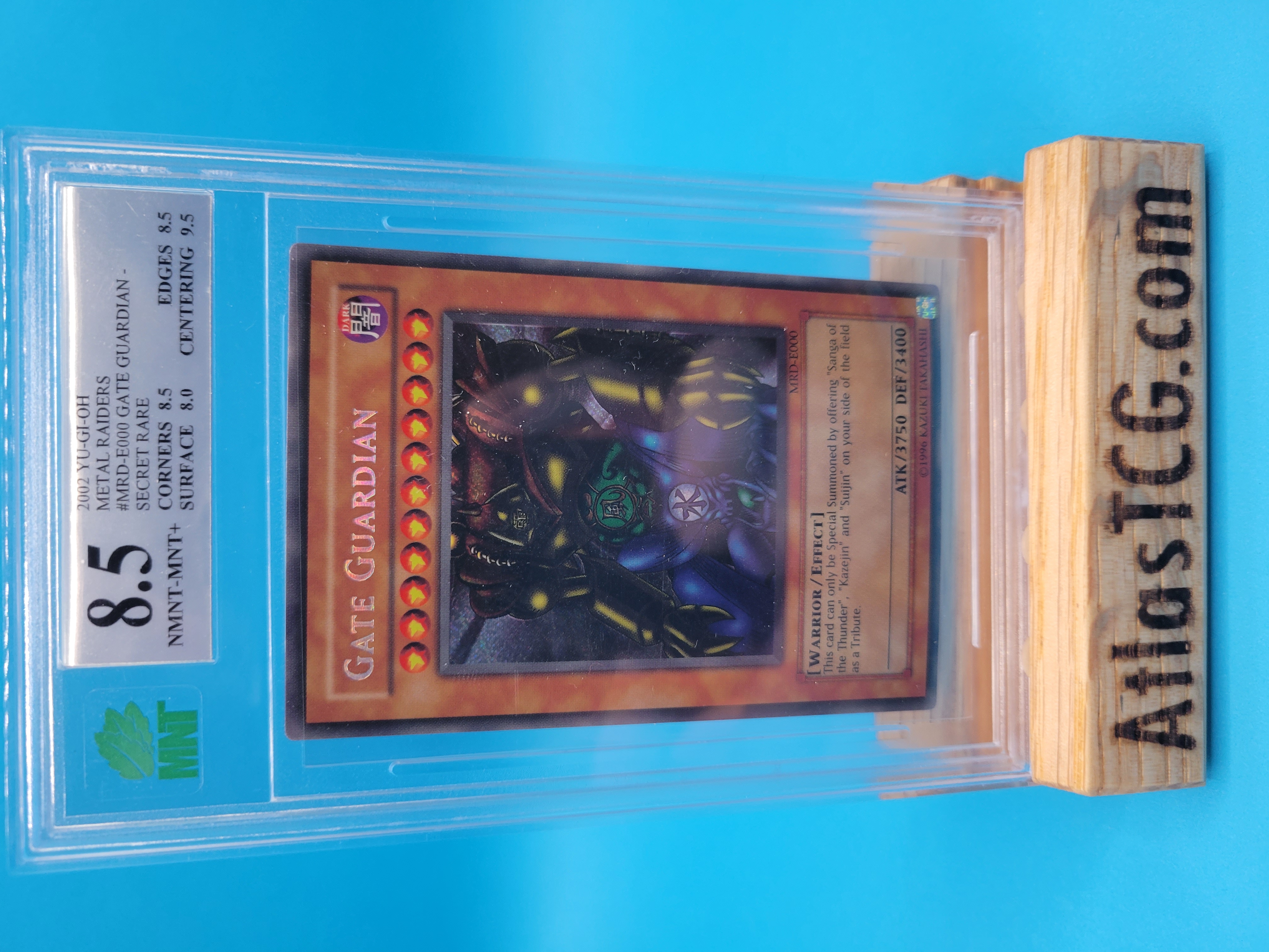 Gate Guardian MRD-E000 - MNT 8.5 Graded (like PSA)