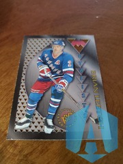 1995-96 Topps Stadium Club Metalists Brian Leetch #M8