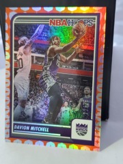 2023-24 Panini NBA Hoops Gravity Parallel 72/75 Davion Mitchell #182 Kings