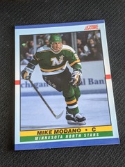 1990 Score Young Superstars Mike Modano #20 Minnesota North Stars
