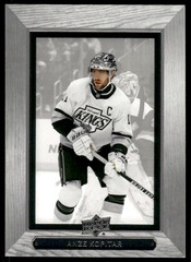 2023-24 Upper Deck '03-04 Beehive #BH15 Anze Kopitar