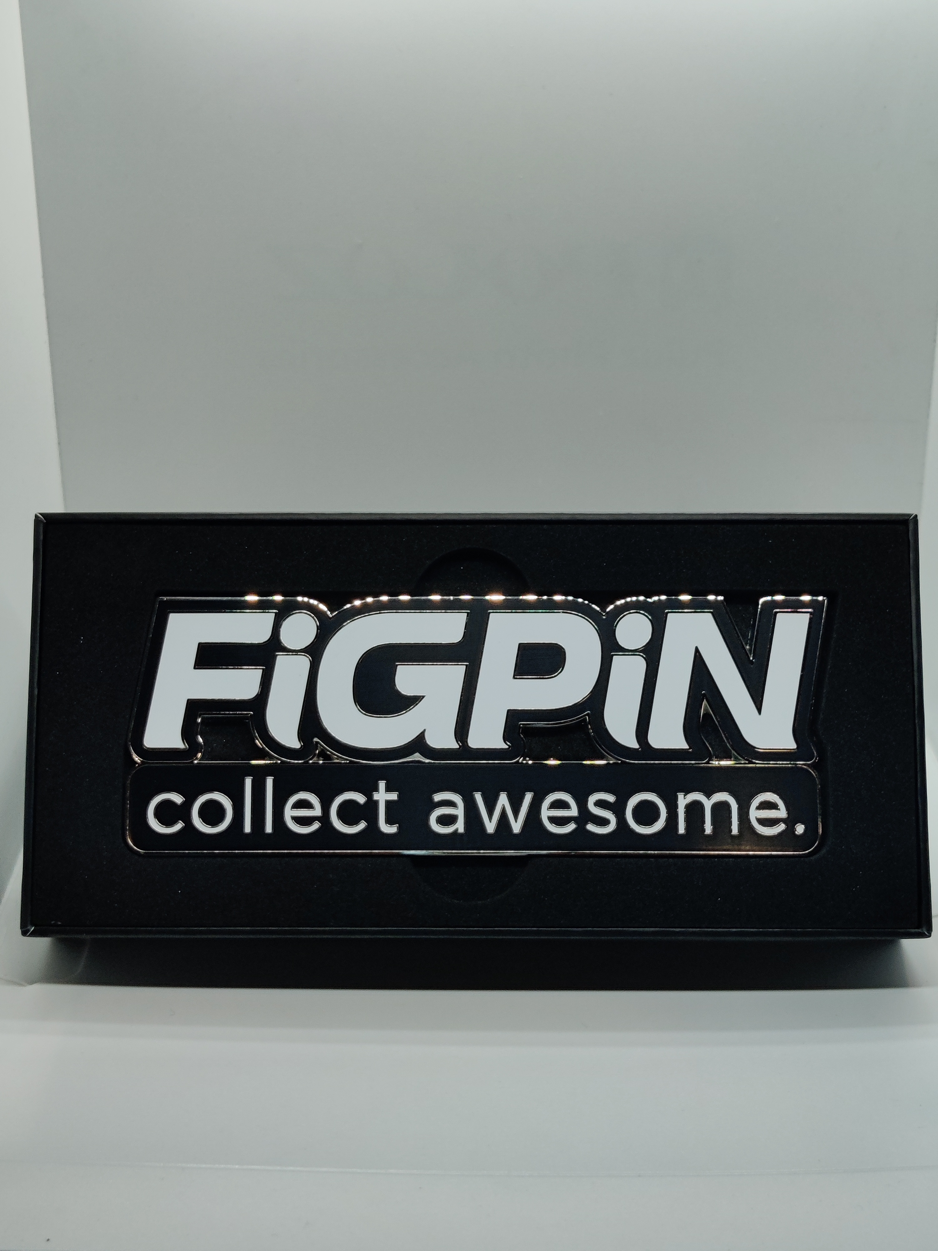 FiGPiN XL Logo Pin LE 1,000 White & Black with Silver (LX1)