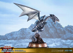 YUGIOH BLUE EYES WHITE DRAGON STATUE (SILVER)