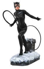 DC Gallery - Batman Returns - Catwoman PVC Statue