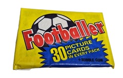 1981 Topps Footballer Soccer Trading Card Pack (30 Cards/10x3Panel)
