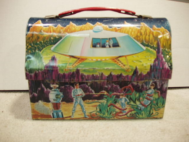 Lost in Space Lunchbox w/ Thermos © 1967 Thermos