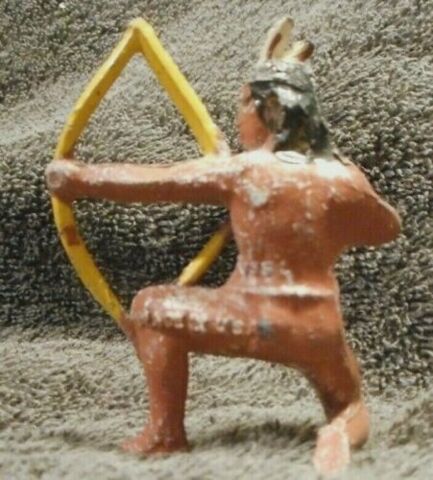 Indian w/ Bow & Arrow Barclay 755 Lead Soldier