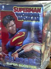 DC Heroclix: Superman/Wonder Woman Colossal Super Booster