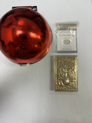 Pokémon Charizard 23k Gold Plated Trading Card & Pokeball Burger King (Loose)