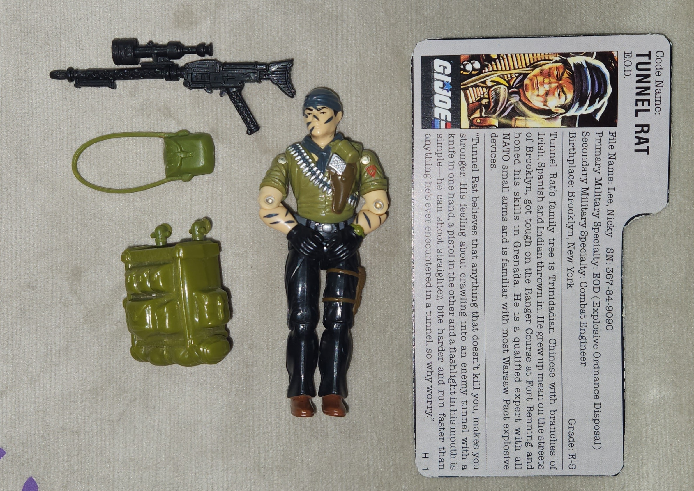 Tunnel Rat (Complete with File Card)