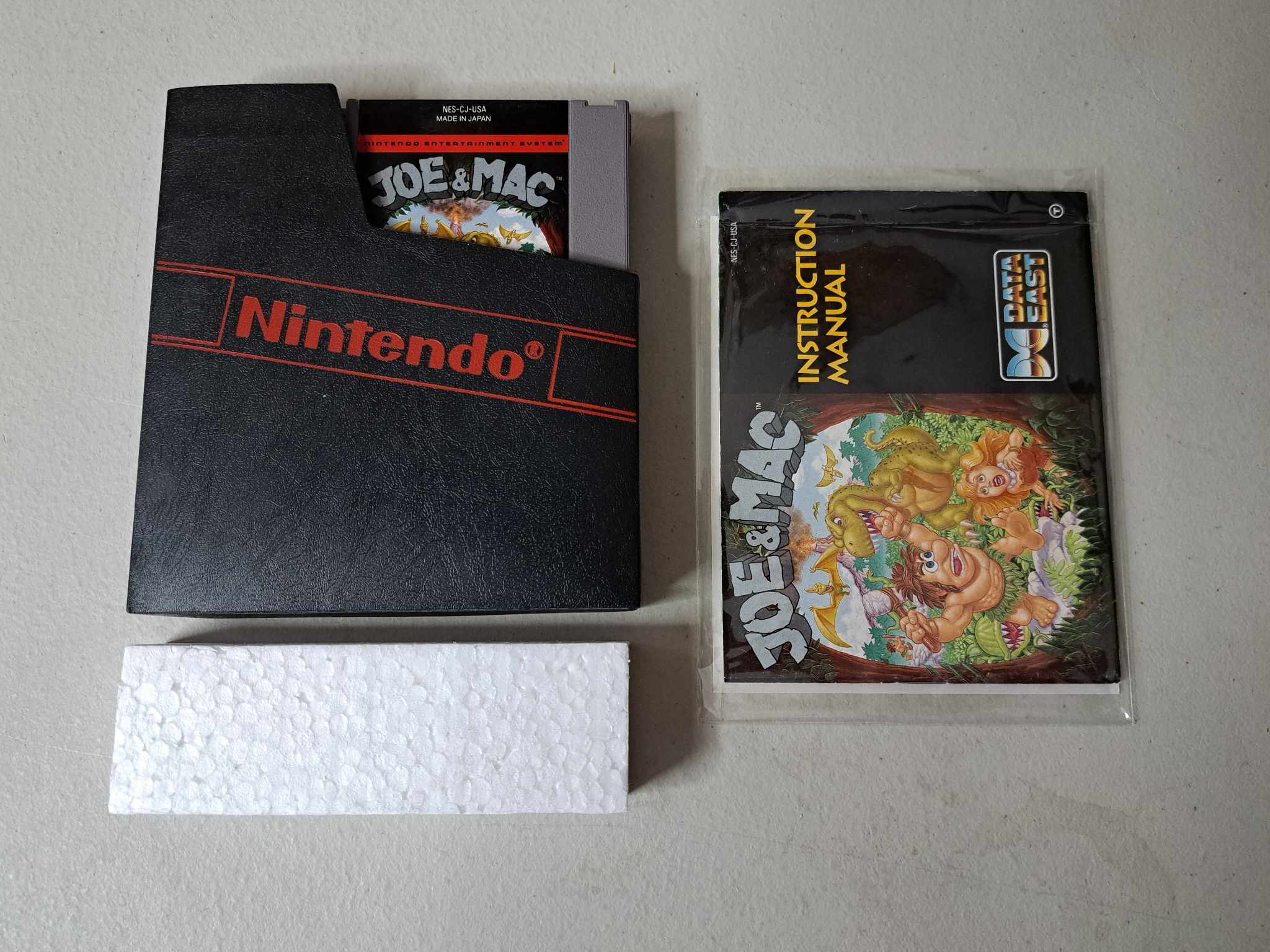 NINTENDO - JOE & MAC - COMPLETE IN BOX (01)