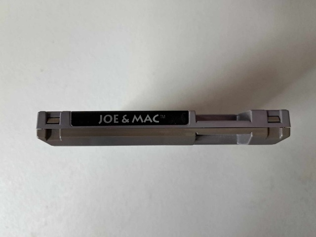 NINTENDO - JOE & MAC - COMPLETE IN BOX (01)