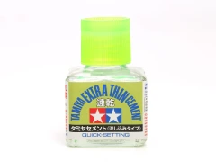 Tamiya: Extra Thin Cement Quick Setting (40ml)