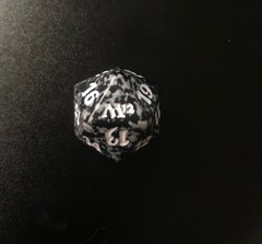 M12 Core Set Spindown Dice (green) 22mm