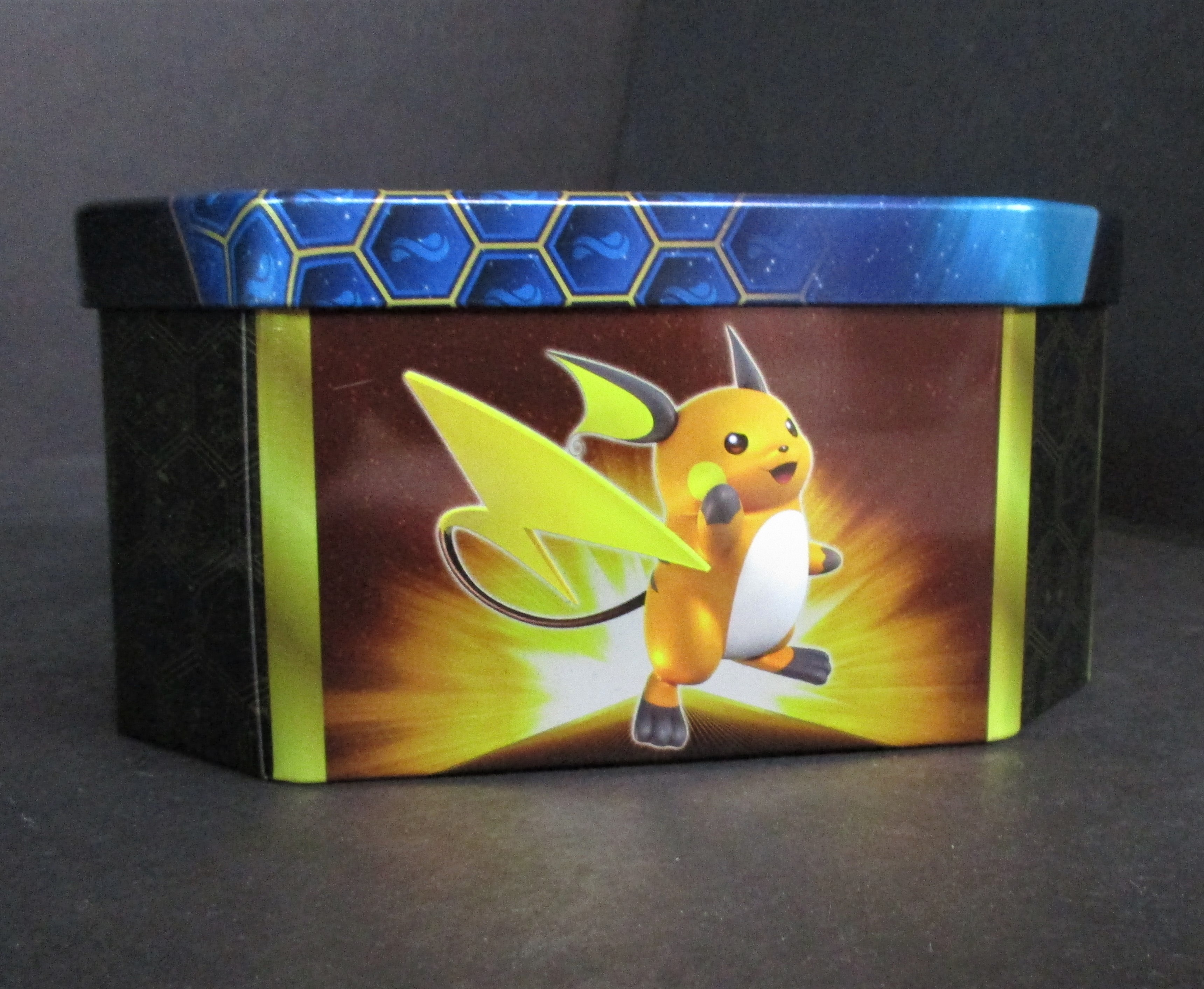 Hidden Fates Gyarados EMPTY Tin