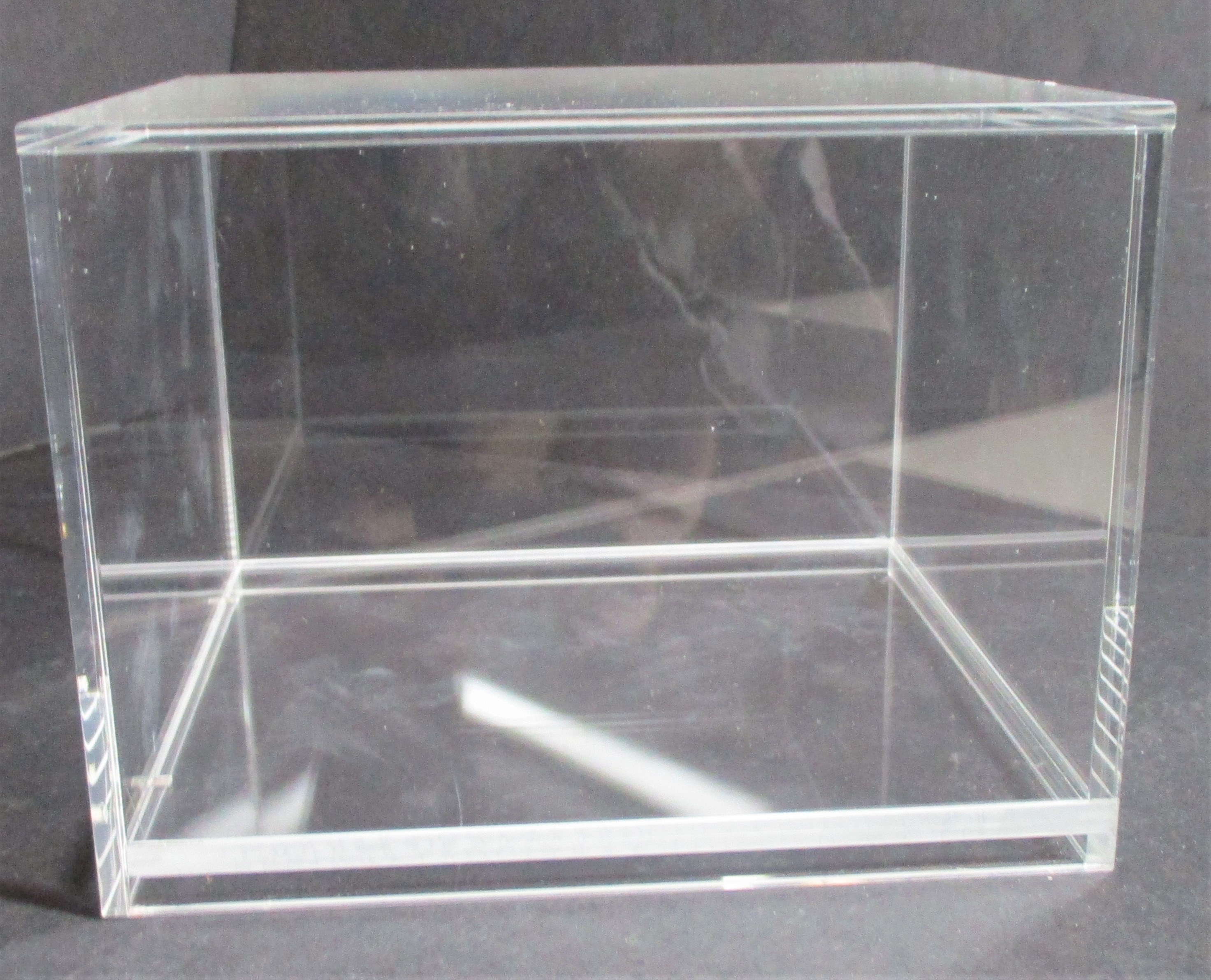 5x Flesh and Blood Starter Box  Acrylic Display Guard (60002)