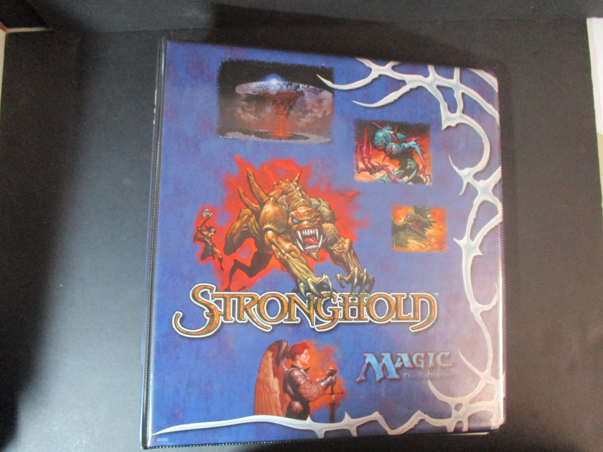 MTG Stronghold 3-Ring Binder W/ Inserts