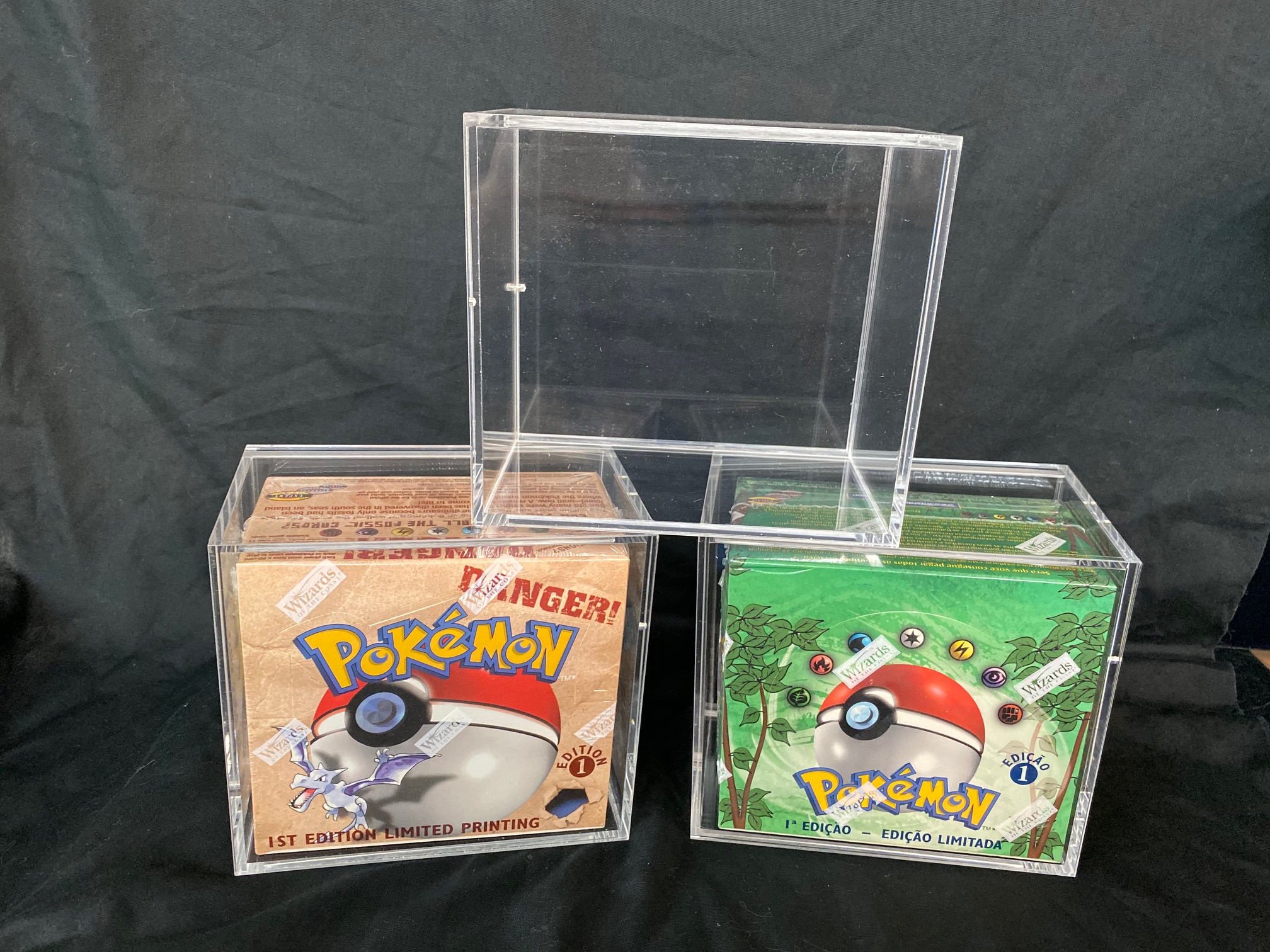 Pokemon brilliant stars booster box. In acrylic case discount