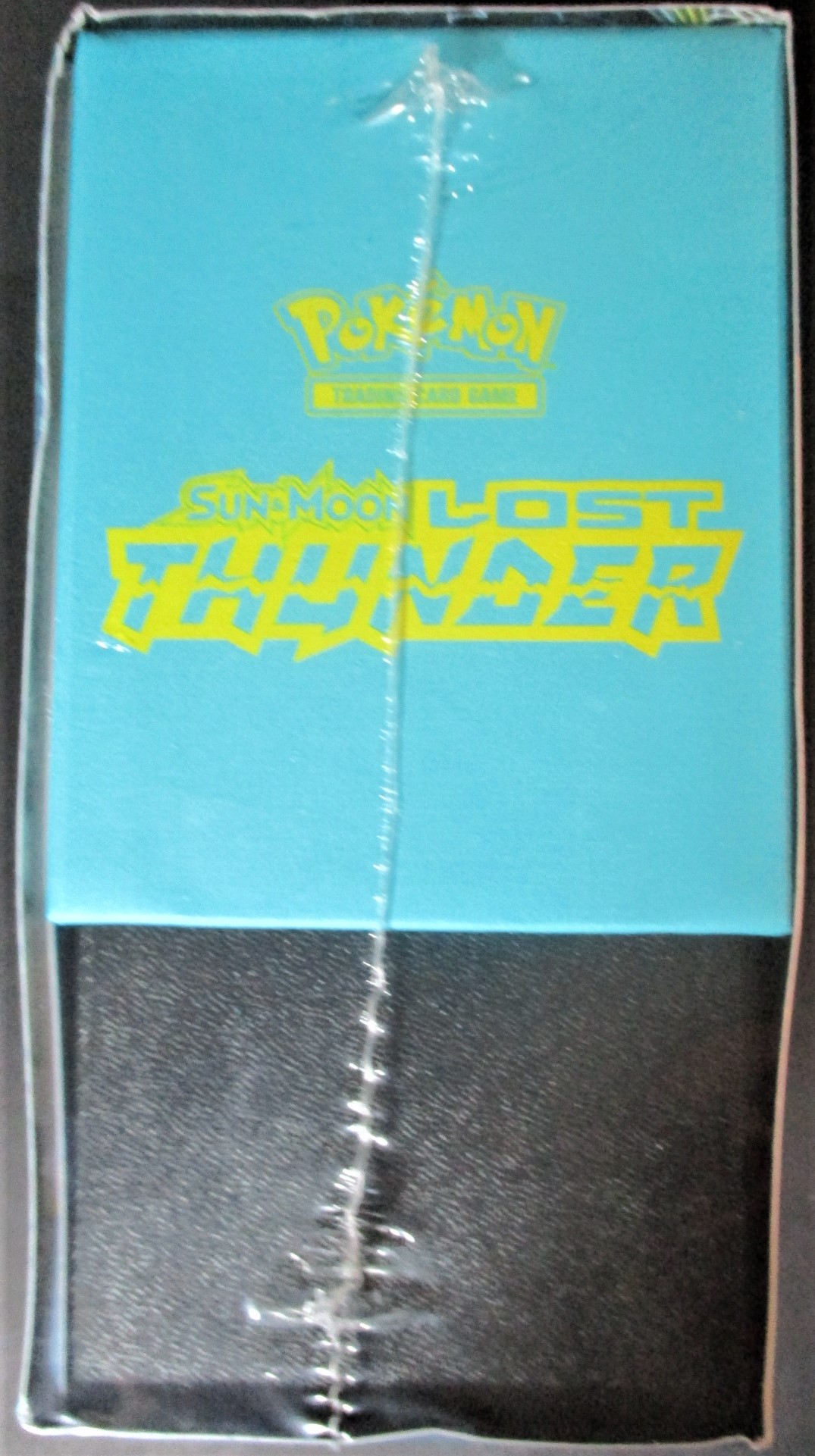 Sun & Moon Lost Thunder Elite Trainer Box