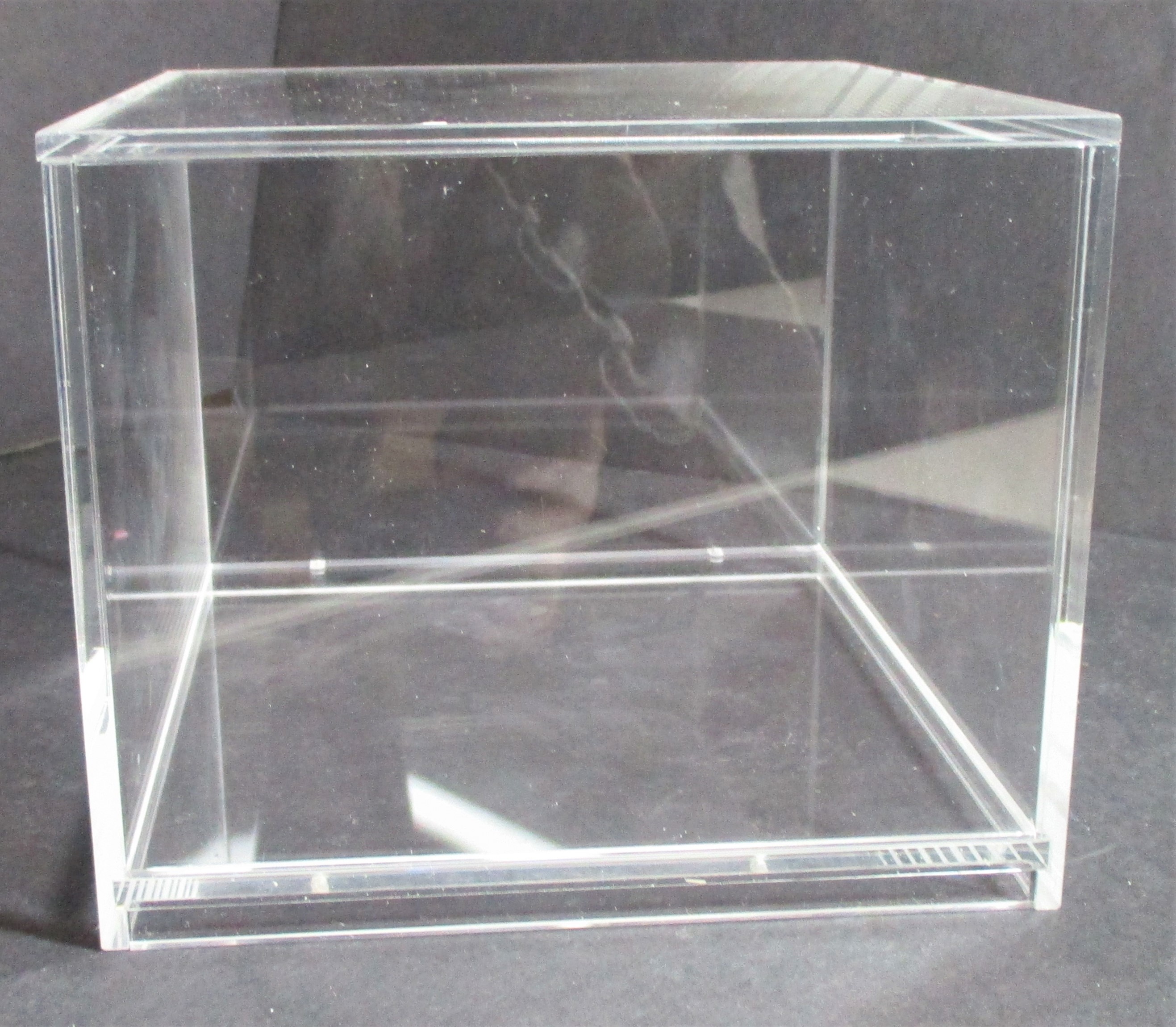 5x Flesh and Blood Starter Box  Acrylic Display Guard (60002)