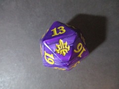 Throne of Eldraine Oversized 32 mm Spindown Dice (Dark Purple)
