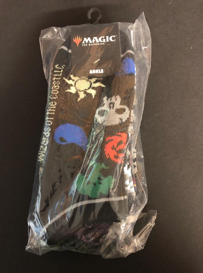 Magic the Gathering (5) pack of Mix and Match Socks NEW