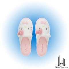 ROOM SLIPPERS: FACE HELLO KITTY