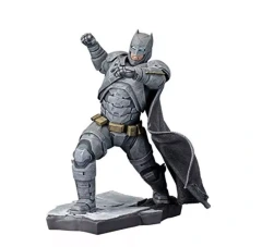 DC COMICS - Dawn of Justice Batman 1/10 Scale ArtFx Statue by Kotobukiya