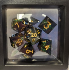 Dice Set: 7 Set Polyhedral Sharp Edge Resin Black Green Sparkle Gold MM774