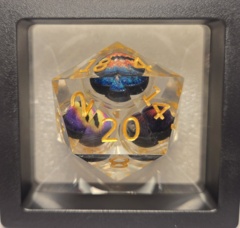 Dice: 35mm D20 Sharp Edged Resin Magic Eyes Gold Numbers MM758