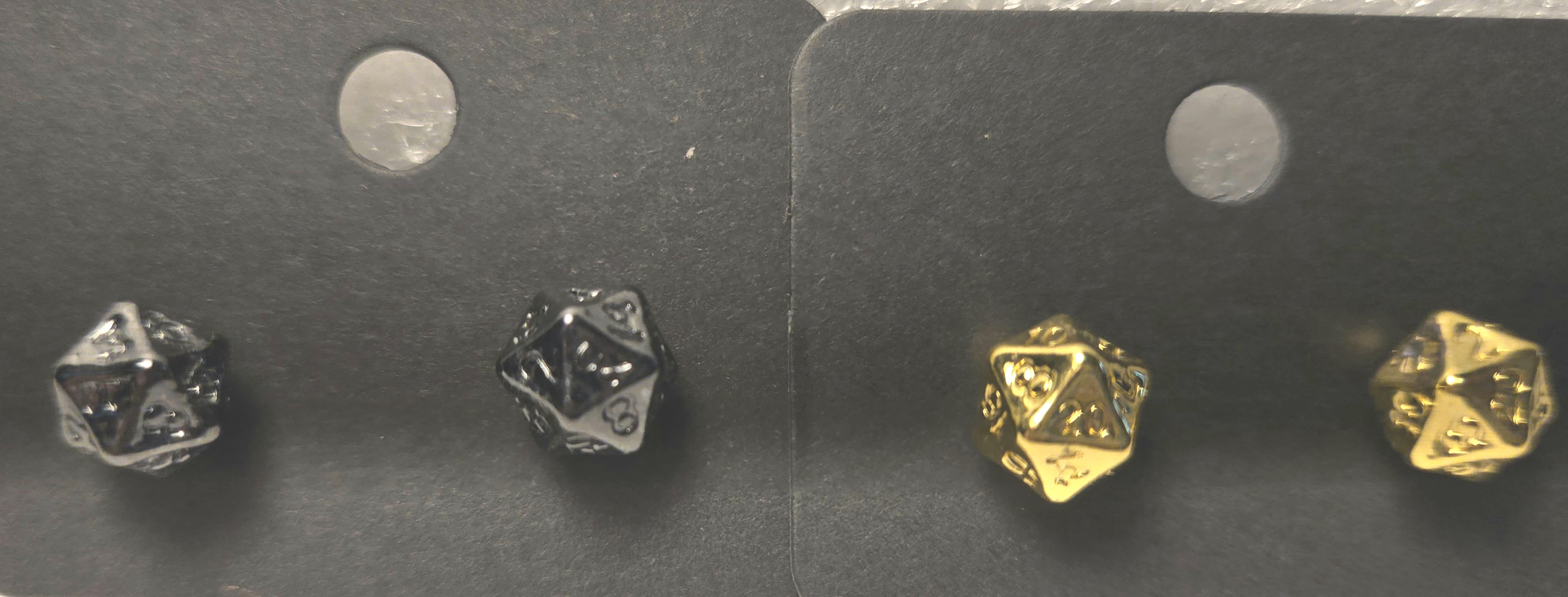 D20 Metal Stud Earrings MM701