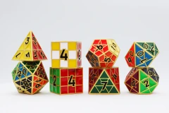 PUZZLE CUBE: GOLD - METAL 8 PIECE DICE SET