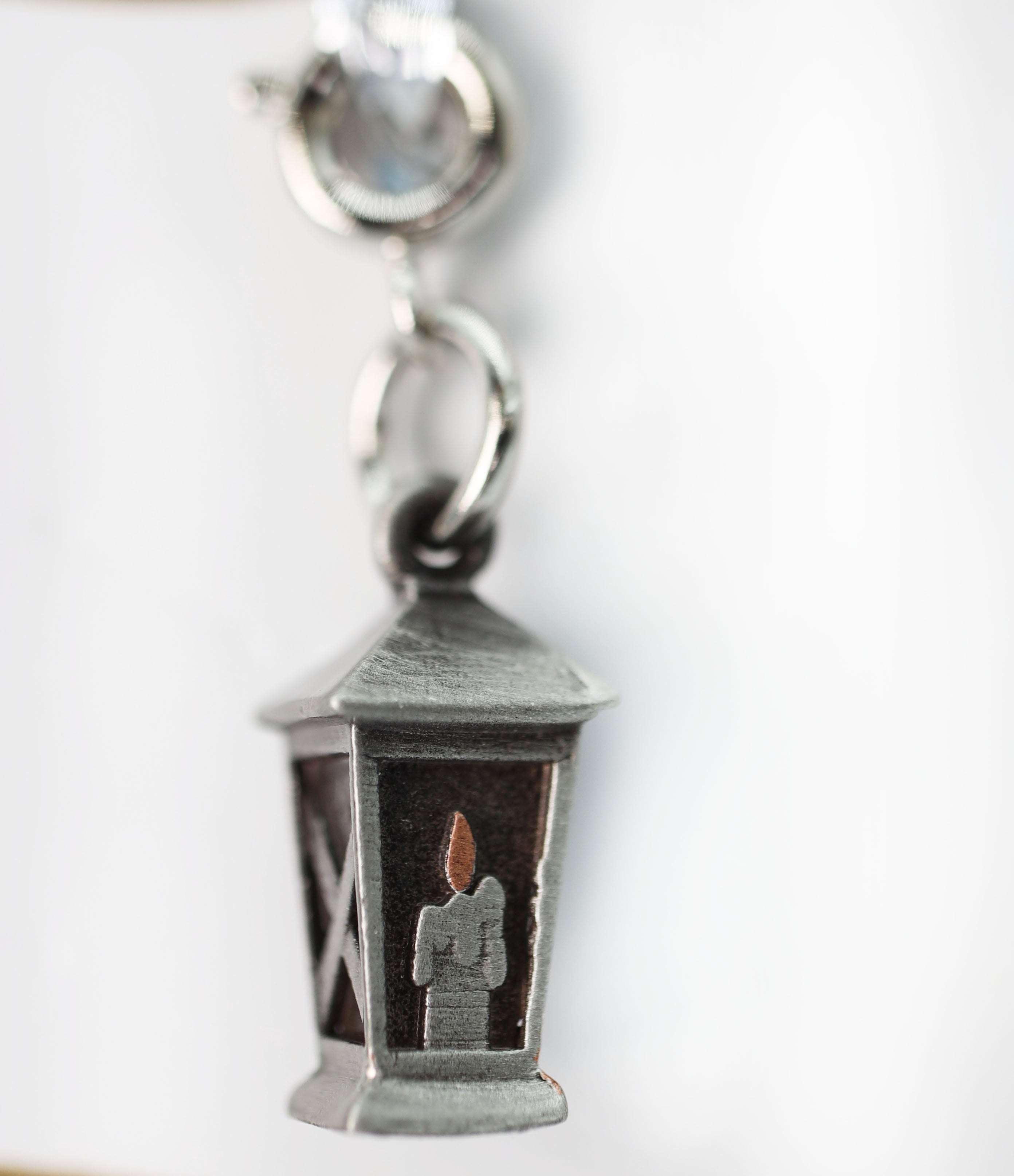 Travelers Trinkets: Lantern Charm
