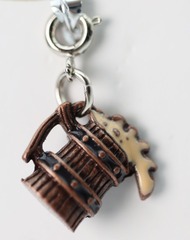 Traveler's Trinkets: Wooden Stein Charm