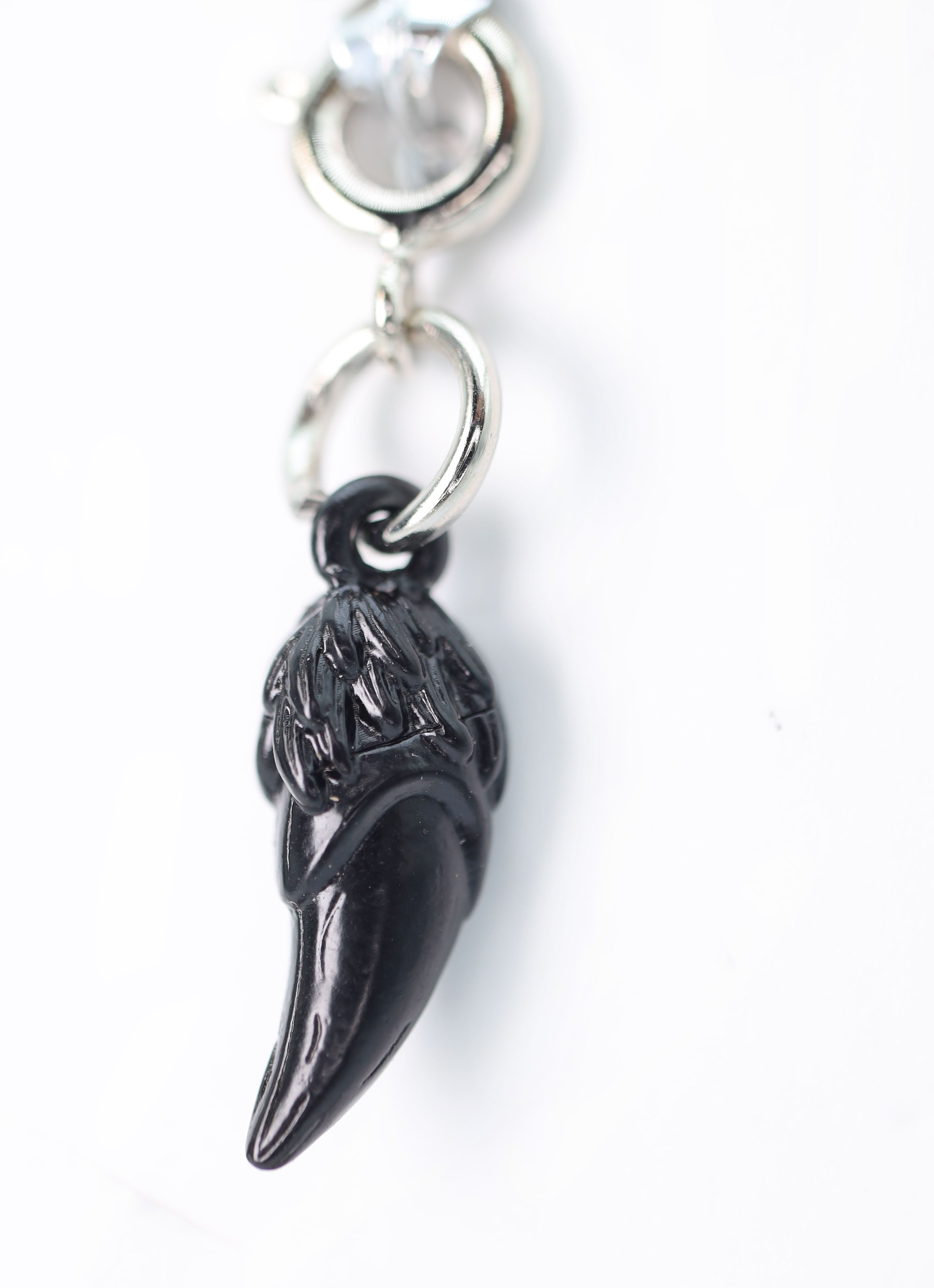 Travelers Trinkets: Dragon Fang Charm