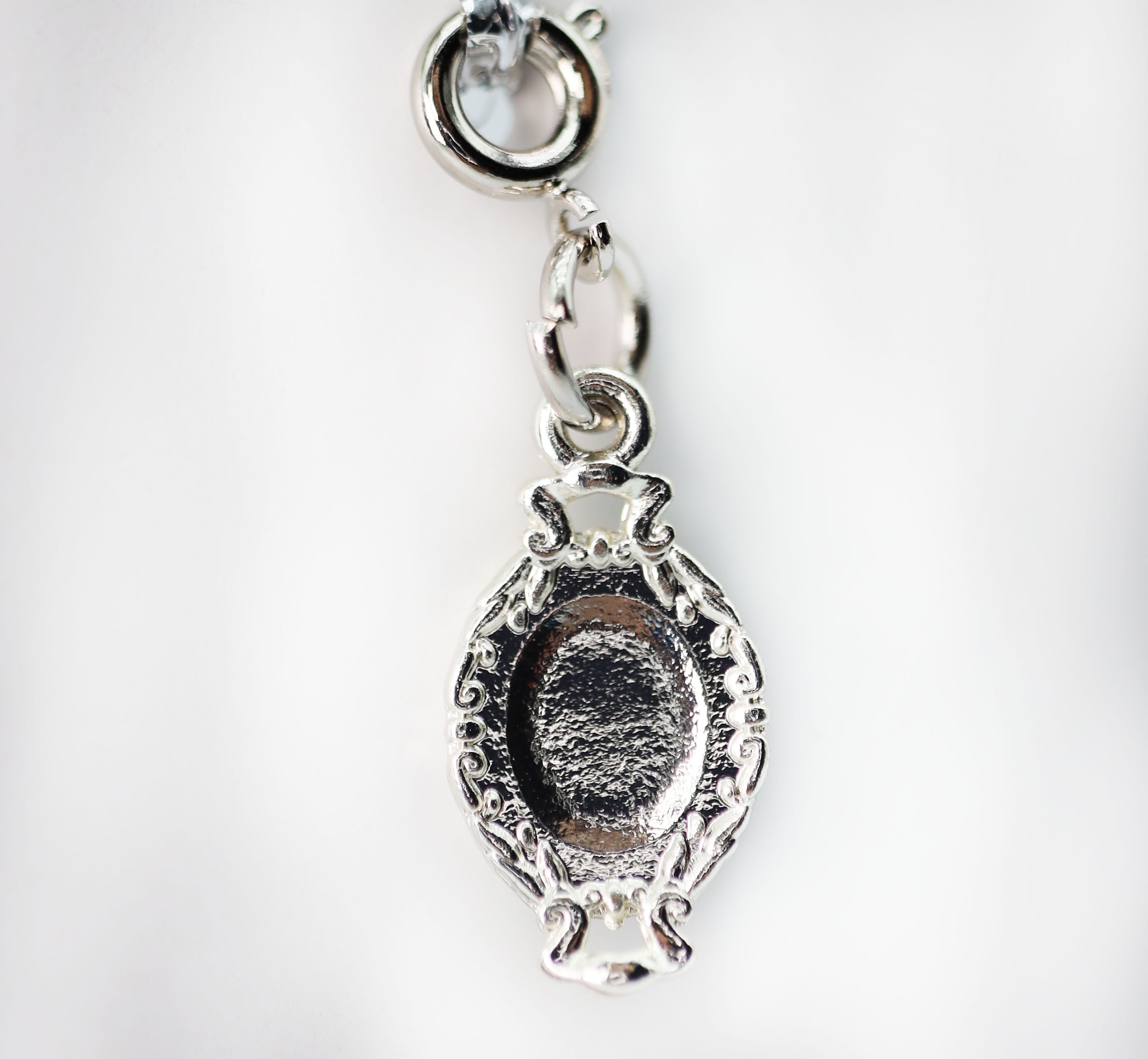 Travelers Trinkets: Mithril Tray Charm