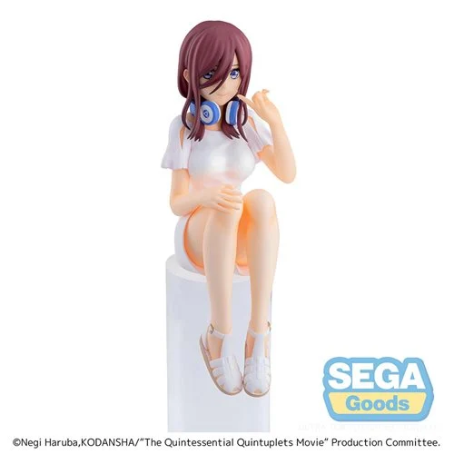 Quintessential Quintuplets Miku Nakano Premium Perching Statue
