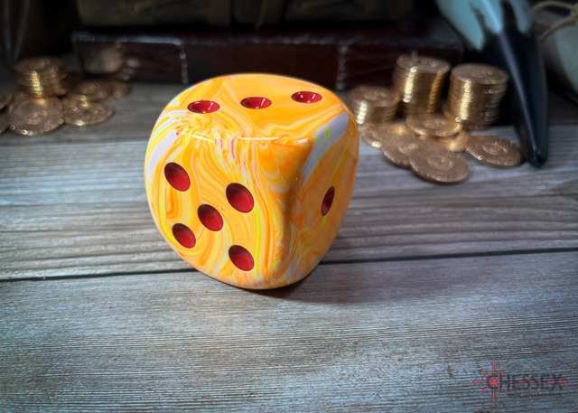 Festive® 50mm w/pips Sunburst™/red d6 DF5053