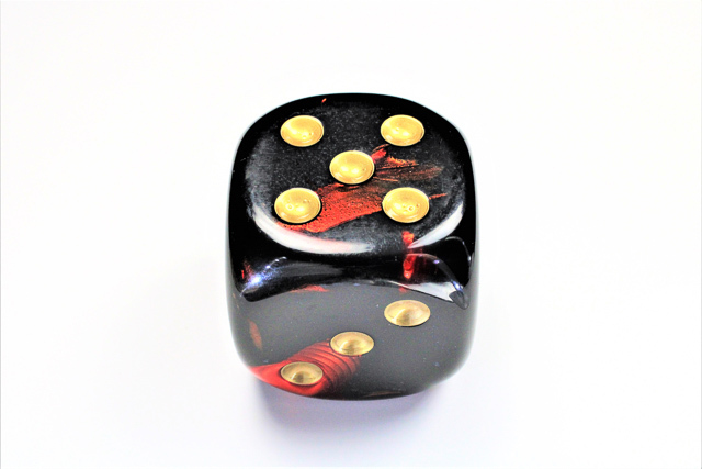 Gemini® 50mm w/pips Black-Red/gold d6 DG5033