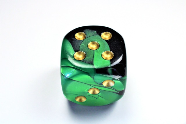 Gemini® 50mm w/pips Black-Green/gold d6 DG5039