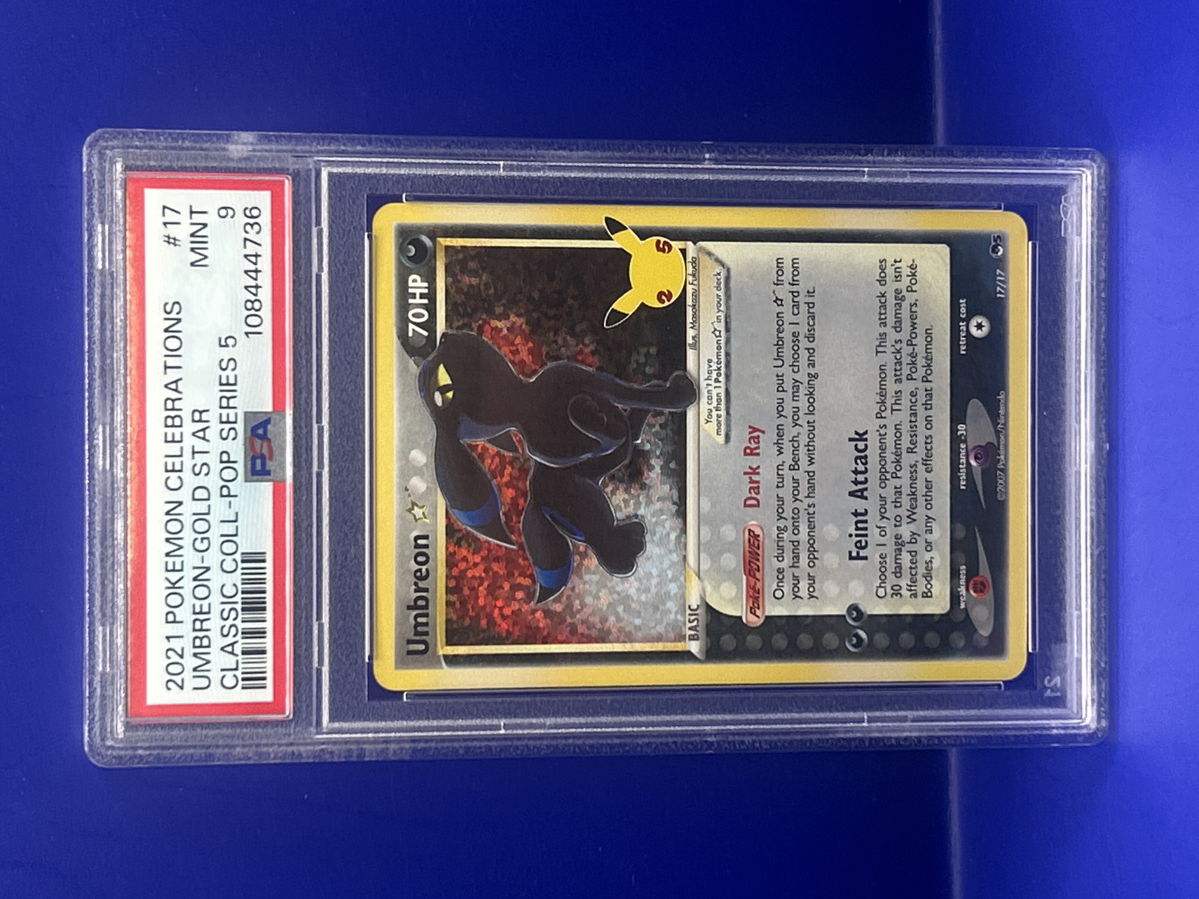 PSA 9 - Umbreon Gold Star 17/17 Celebrations - Pokemon