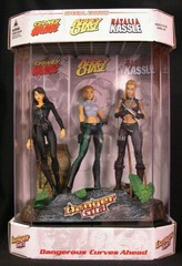 Danger Girl Action Figure Set New 2000 Fish Tank McFarlane Abby Chase Amricons