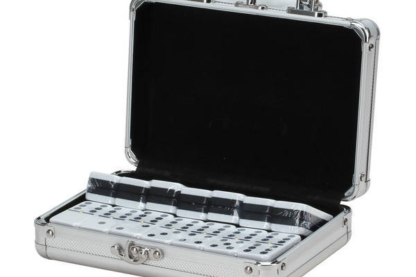 Jumbo Double 6 in Aluminum Case