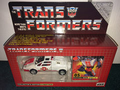 Cybertron - #05 Red Alert (Transformers) - Collector's Edition