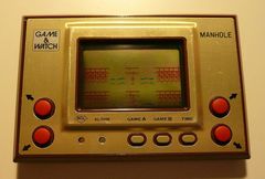 Game & Watch: Manhole (Single Screen - Gold Series)