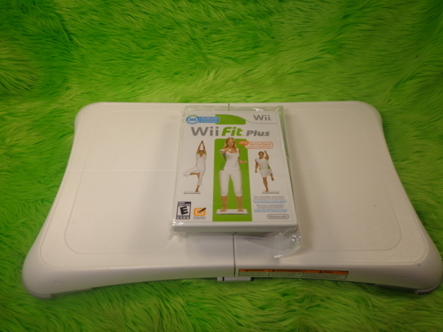 Wii Balance Board + Wii Fit